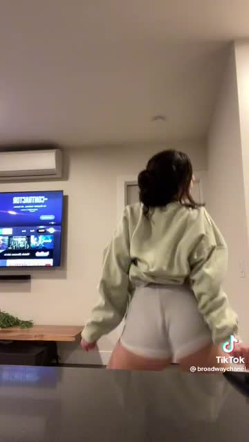 twerking booty tiktok shorts ass thick free porn video