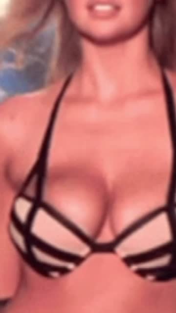 kate upton jiggling boobs hot video