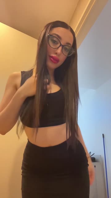 brunette solo latina hot video