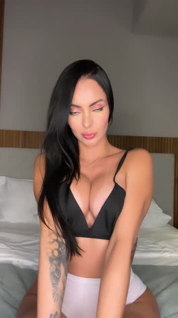 amateur ass big tits 