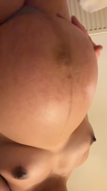 muscular milf pregnant milf porn video