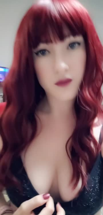 redhead flashing alt goth natural tits 
