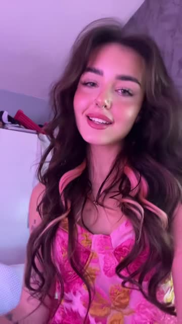 amateur brunette onlyfans porn video