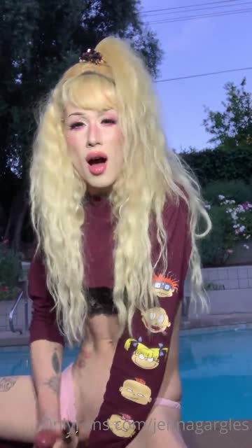 trans shemale nsfw video
